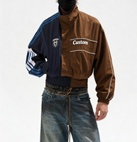 Veste bomber rétro personnalisée de style universitaire pour hommes, avec blocs de couleur, style streetwear Y2K, rayures contrastées, coupe courte, broderie et impression