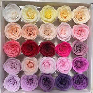 <span class=keywords><strong>Rose</strong></span> di Sapone all'Ingrosso 6,9cm 7 Strati in Confezione Regalo Fiori di Sapone Profumati per Fioristi - Product Image 1