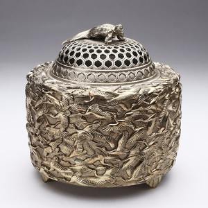 Gold Metal Ashtray For Commercial Smoking Zones Providing Extra Durability & Stable Strong Structure Brass Ashtray For Smock Ash - Product Image 2