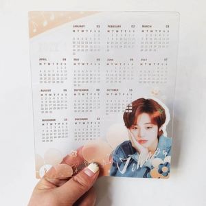 Calendario Kpop de Escritorio Mini Transparente Personalizado 2022, Impresión de Calendarios Personalizados - Product Image 1