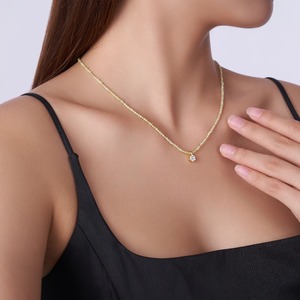 Collar con Colgante <span class=keywords><strong>de</strong></span> Moissanita Tallada en Plata 925 Chapada en <span class=keywords><strong>Oro</strong></span> <span class=keywords><strong>de</strong></span> 18K, Cadena <span class=keywords><strong>de</strong></span> Capas con Cuentas <span class=keywords><strong>de</strong></span> Moissanita <span class=keywords><strong>de</strong></span> 5mm, <span class=keywords><strong>Venta</strong></span> al por Mayor <span class=keywords><strong>de</strong></span> Fábrica ZANLONG para Mujer - Product Image 4