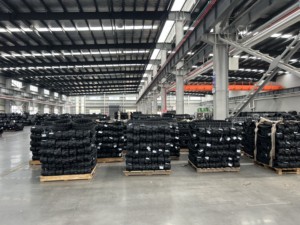 300*84*46 320*84*50 320*84*53 320*84*49  LiuGong Lonking VOLVO Track Karet untuk Roda Mini Traktor <span class=keywords><strong>Loader</strong></span> Chassis - Product Image 2