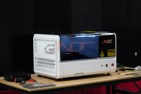 Draagbare kleine desktop laser snijmachine voor doe-het-zelf knutselen en hobbygebruik