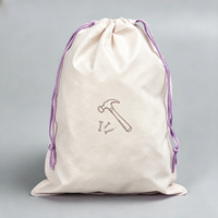 Sac à cordon non tissé à faible MOQ avec poignée, logo personnalisé, motif dessin animé recyclable pour accessoires sportifs, souvenirs de mariage, usage quotidien