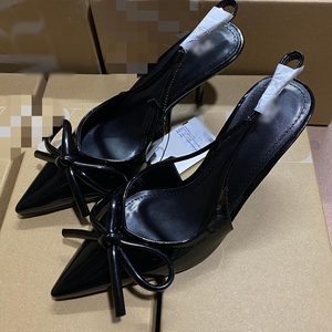 Nuevas Sandalias De Diseño Para Mujer 2025 Con Punta Puntiaguda, Lazo Rojo Lacado, Boca Ligera Y Correa Trasera - Product Image 6