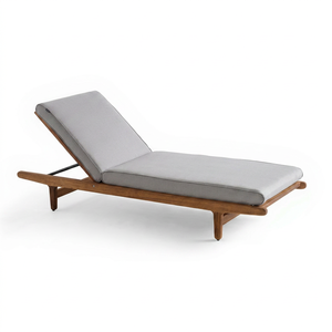 Tumbona Moderna de Madera de Teca Sólida de Lujo para Exteriores con Reclinación Manual y Cojín de Poliéster, Patas Cónicas para Patio/Playa - Product Image 1