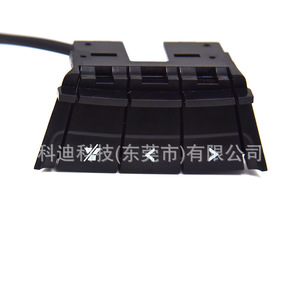 Boutons de volant multifonctions pour Ford 09-13 Classic Focus, matériau ABS avec faisceau de câblage - Product Image 4