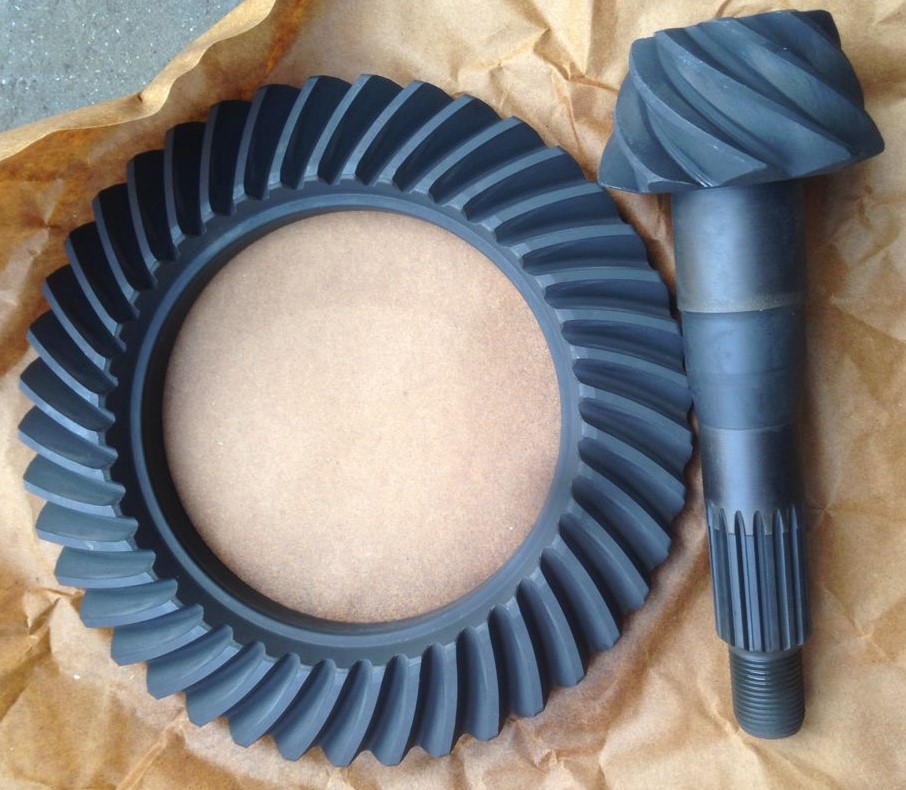 Crown Pinion Gear for Isuzu NKR - OEM Quality & Durability