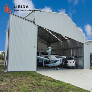 حظيرة طائرات ذات فترة واضحة ، حظيرة هيكل فولاذية مسبقة الصنع مع باب ضخم قابل للطي - Product Image 2