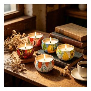 Bocaux à bougies colorés avec couvercle, coffret cadeau de luxe, mélange de soja aromatique, assortiment de produits de boutique, gamme de présentation - Product Image 3