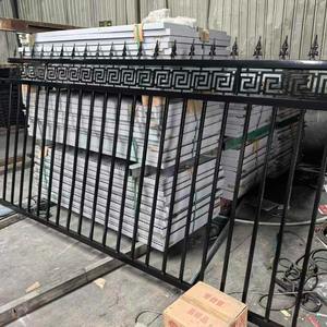 Demir Çit Kavisli Viktorya Dönemi Modern 5 Tasarım Düz Tepeli Kazısız 6 Çelik Çit Filipin Havuzu Süsleme Uçlu Demir Çit - Product Image 1