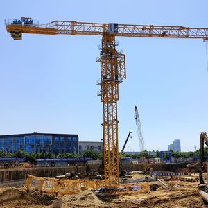 Grúa Torre de Plataforma Plana DAHAN QTZ500(8530) con Capacidad de Elevación de 25 Toneladas, Momento de Elevación de 500t.m, Altura Máxima de Elevación de 350m, Uso en Construcción, Caja de Cambios - Product Image 4