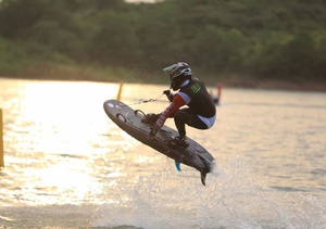 Jetfly Jetfly Jf02 Bibo : Planche motorisée de surf à jet, équipement aquatique d'extérieur, produit phare de l'été, pour sports nautiques et surf - Product Image 5