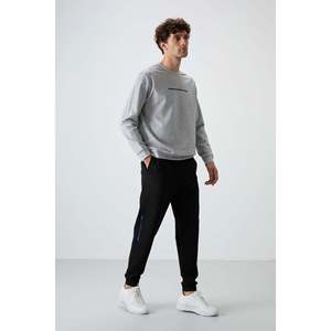 Conjunto Deportivo para Hombre Snow Melange, Negro, Algodón, Corte Cómodo, Estilo Casual, para Adultos - Product Image 2