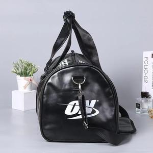 Bolsa de viaje plegable y ligera para eventos deportivos personalizada CCH, mochila deportiva impermeable personalizada - Product Image 2