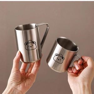 Tasse pour enfants en acier inoxydable 304, design moderne, motif dessin animé mignon, double paroi, incassable, avec poignée, pour lait et eau au bureau - Product Image 1