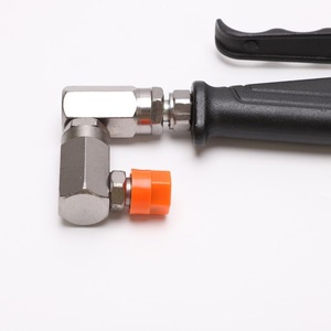 Tête de <span class=keywords><strong>pistolet</strong></span> à graisse électrique <span class=keywords><strong>pneumatique</strong></span> de type rotation à haute pression de 360 degrés <span class=keywords><strong>pistolet</strong></span> à graisse à Air universel en aluminium pour pompe à graisse à air - Product Image 4