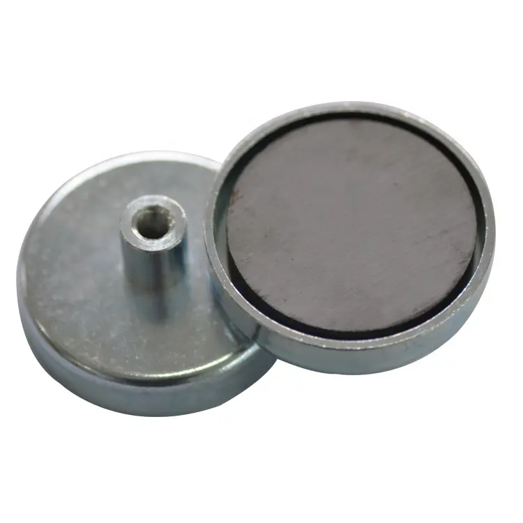 China ISO Factory D10 - D40 mm Female Screw Internal Threaded Stud Mounting Cup Ferrite Pot Magnet