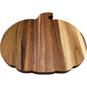 Atacado personalizado Natal abóbora em forma de madeira placas de corte para cortar legumes pão e refeições familiares - Product Image 3