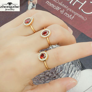 Anillo de Zirconia Chapado en Oro de Acero Inoxidable 316L con Gema <span class=keywords><strong>Roja</strong></span> de Moda y Elegancia Zhongzhe CE para Mujer, Anillo de Regalo de Joyería para Boda - Product Image 1