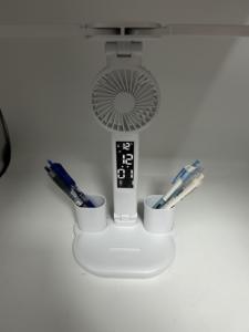 Dimmable Eye Protection LED Reading Light Multifuncional Dobrável Mesa Luz com Ventilador Touch Desk <span class=keywords><strong>Lamp</strong></span> com Caneta Titular - Product Image 6