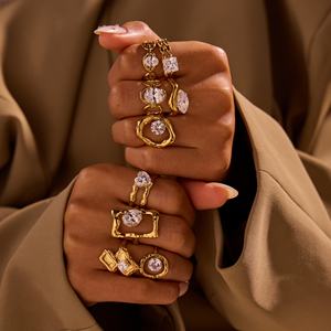 Элитные дизайнерские кольца из нержавеющей стали с позолотой 18 карат и прозрачными фианитами для женщин, новейшая модная модель, блестящие золотые кольца - Product Image 1