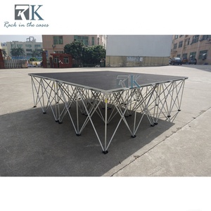 Plateforme de scène DJ Spider Riser pour performance et assemblage de scène - Product Image 6