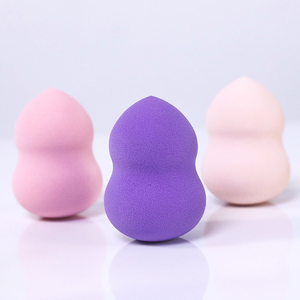 Meilleure vente faible quantité minimale de commande coloré Portable polyuréthane cosmétique bouffée sans latex haute qualité beauté mignon éponges bouffée maquillage