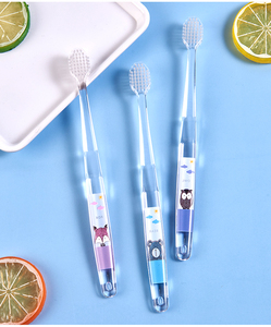 Fabricante <span class=keywords><strong>de</strong></span> cepillo <span class=keywords><strong>de</strong></span> <span class=keywords><strong>dientes</strong></span> para adultos con mango <span class=keywords><strong>de</strong></span> dibujos animados <span class=keywords><strong>transparente</strong></span> a <span class=keywords><strong>precio</strong></span> <span class=keywords><strong>de</strong></span> fábrica para uso doméstico - Product Image 2