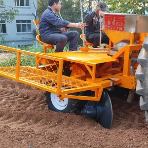 Plantador de yuca de 2 filas montado en tractor agrícola 2024 que fertiliza la siembra y cresta al mismo tiempo
