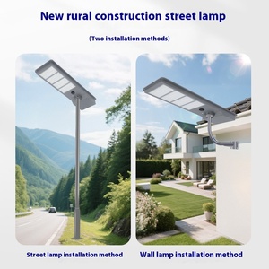 Lampadaires solaires d'extérieur du crépuscule à l'aube, lampes d'inondation de sécurité solaires étanches avec capteur de mouvement et télécommande pour la cour, le garage - Product Image 4
