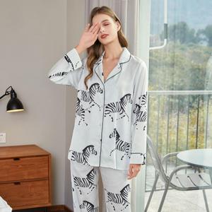 Vêtements de nuit pour femmes, <span class=keywords><strong>ensemble</strong></span> de pyjama en satin à deux pièces, cardigan d'été mignon, vente en gros pour femmes - Product Image 6