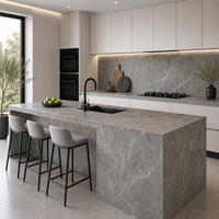 Dalles en pierre frittée effet marbre Calacatta - Grand format, surface brillante, design moderne pour cuisines, sous-sols, escaliers et accents décoratifs