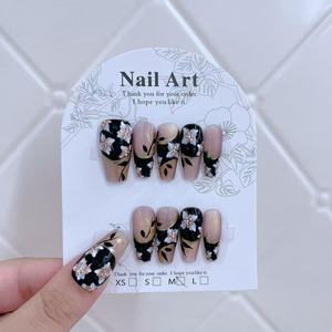 Venta al por mayor <span class=keywords><strong>de</strong></span> uñas postizas <span class=keywords><strong>de</strong></span> gel suave, largas, cuadradas, con punta francesa, <span class=keywords><strong>de</strong></span> cobertura completa, con pegamento, diseño predefinido para uso en el hogar o salón <span class=keywords><strong>de</strong></span> belleza. - Product Image 4