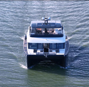 Super Luxe 62-voet Glasvezel Catamaran Jacht Elegante Binnenboordmotoren Voor Vrijetijdsvakantie Cruisen Rivier Vissen Varen - Product Image 3