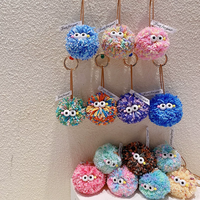 Porte-clés lumineux en peluche Kawaii Anime avec pompon en fourrure, breloque écologique pour la Saint-Valentin, accessoires de sac à dos