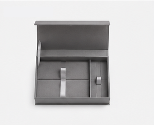 Caja de Embalaje Rígida de Lujo Personalizada con Cierre Magnético e Inserto Personalizado para Joyería, Perfumes, Cosméticos y Regalos Premium - Product Image 3