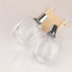 Flacone Spray in <span class=keywords><strong>Vetro</strong></span> da 30ml, Stile Semplice e Lussuoso, Portatile da Viaggio, per Profumo ed Essenze, Ricaricabile - Product Image 4