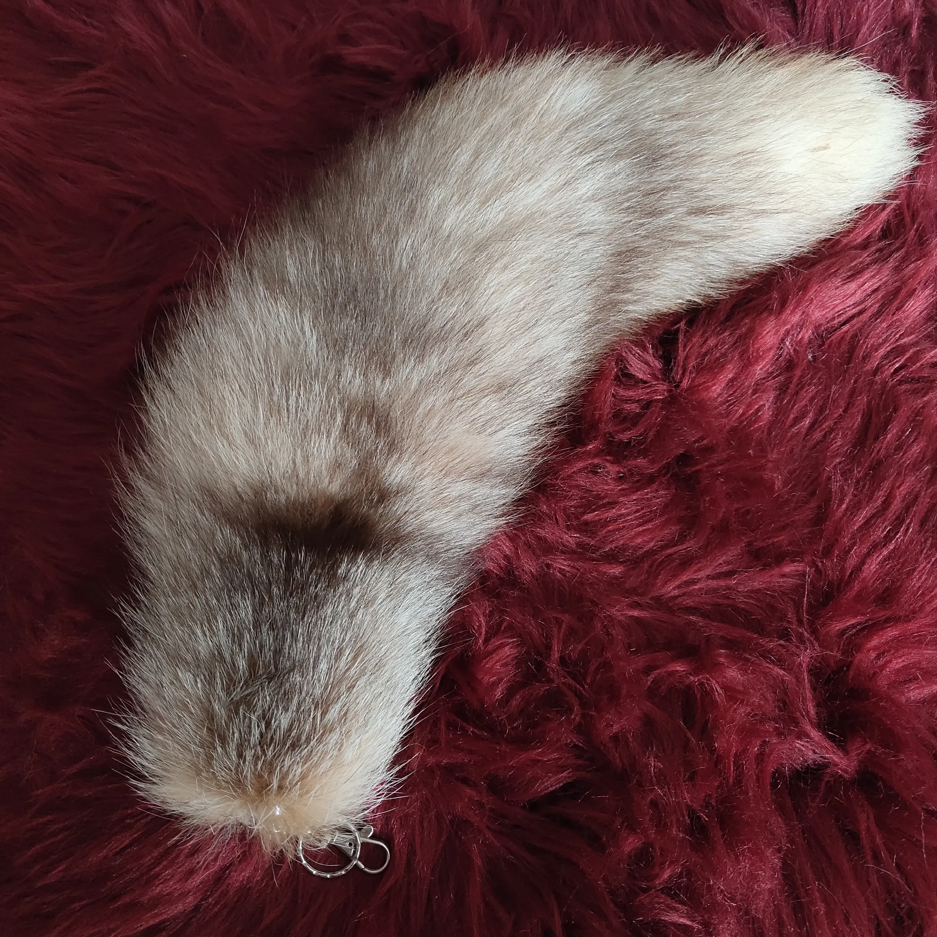 Wholesale crystal fox tail material genuine fox fur custom bag charms
