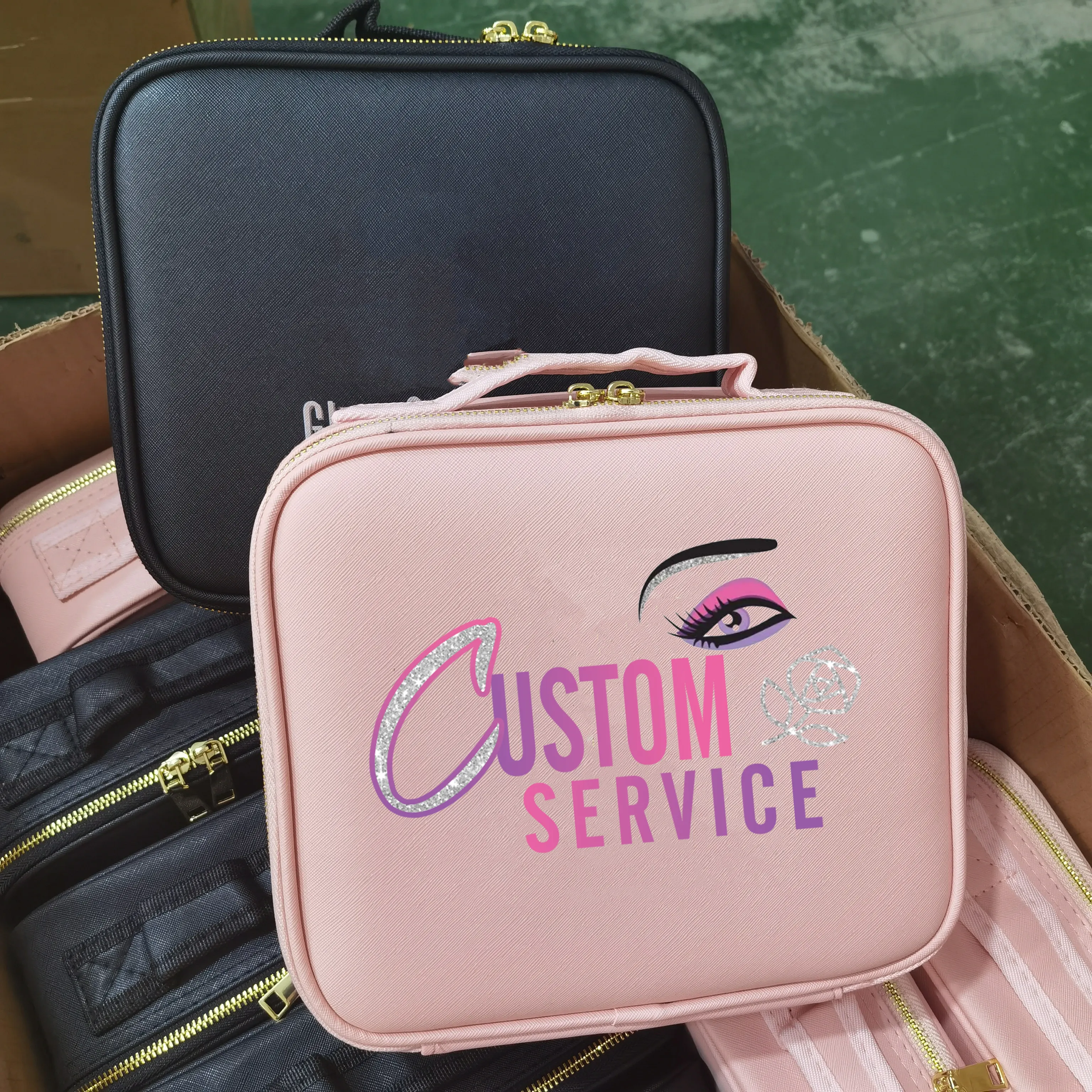 Luxury cosmetic bag wholesale private label waterproof cosmetic bags OEM professionals makeup bags