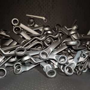Machine de sablage à bande industrielle avec <span class=keywords><strong>moteur</strong></span> et pompe, dégrossisseuse automatique haute performance, certifiée CE - Product Image 3