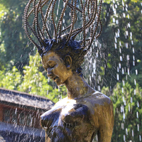 Sculpture d'art humain moderne Statue de fontaine de femme nue en bronze grandeur nature danseuse sexy en technique de coulée