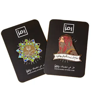 Pin de solapa de Metal para negocios, accesorio de fábrica de artesanía de Metal, personalizado, tarjeta trasera, esmalte duro suave, Pin de estilo saudita, venta al por mayor