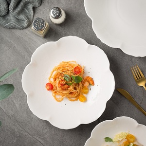 Vajilla de cerámica creativa de plato hondo de gran capacidad de estilo chino blanco puro. El restaurante del hotel adopta un estilo minimalista - Product Image 4