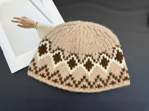 Nuova Tendenza Berretti Lavorati a Maglia di Alta Qualità in Stile Vintage con Contrasto di Colore per Uomo e Donna, Caldi per l'Inverno - Product Image 6