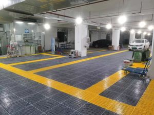 Removable Interlocking SPC Click Lock Anti-Scratch Garage Flooring 40*40*1.8cm PP Tiles for Hotel Apartment Warehouse <strong>Showroom</strong> - Product Image 5