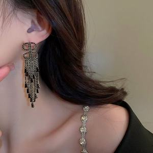 ต่างหูแฟชั่นสำหรับผู้หญิงต่างหูรูปพัดประดับเพชรเพทายรูปเรขาคณิตต่างหูพู่ยาว - Product Image 1