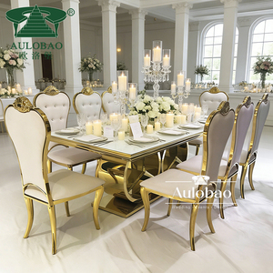 Mesa de Comedor Rectangular de Diseño Elegante en Acero Inoxidable Dorado con Sillas - Product Image 4