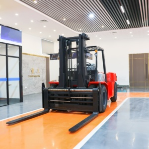 Montacargas Todoterreno de Alta Potencia con Tracción en las Cuatro Ruedas, Montacargas Diésel para Transporte de Materiales en Oferta - Product Image 3