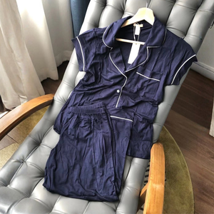 ชุดนอนผู้หญิง SUHE ผ้าโมดอล แขนสั้น เสื้อติดกระดุม กางเกงขาสั้น ชุดนอนสองชิ้น แต่งขอบด้วยผ้าตัดกัน - Product Image 5